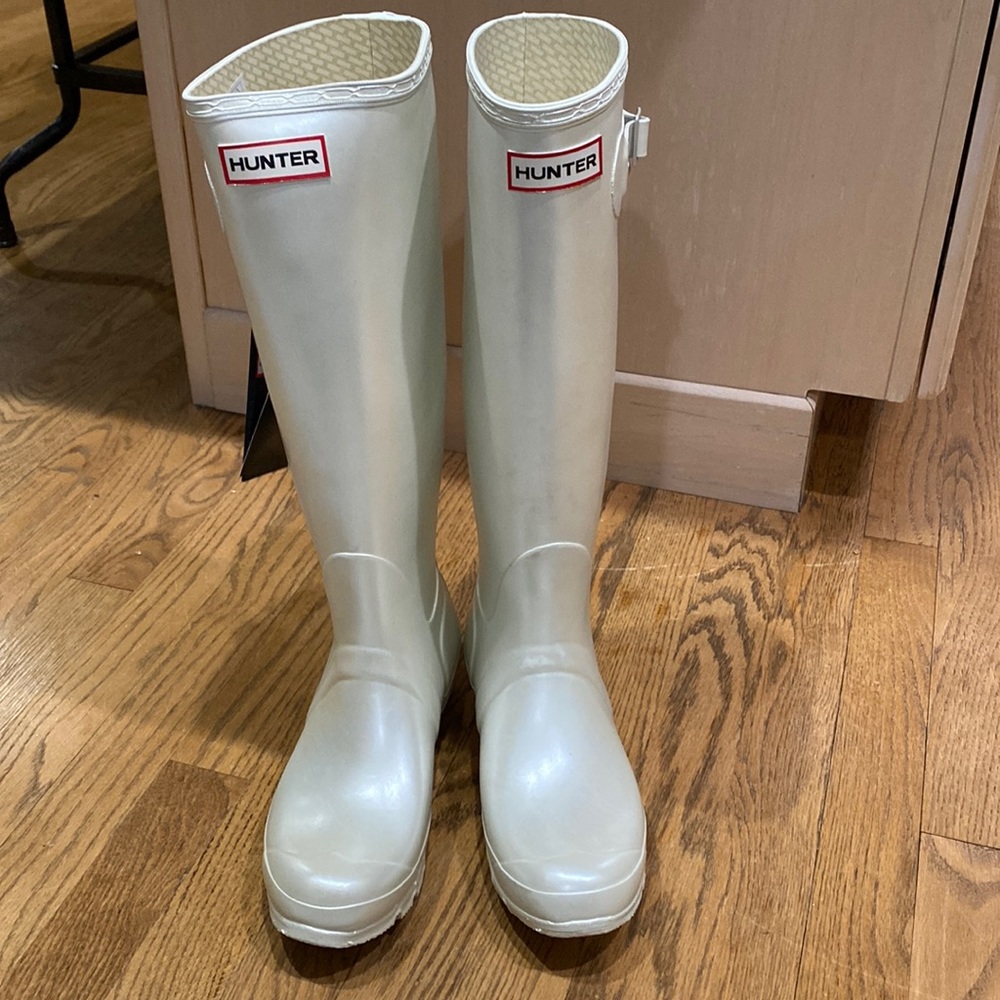 Pearl white tall hunter rain boots pearl white/cream/ glossy